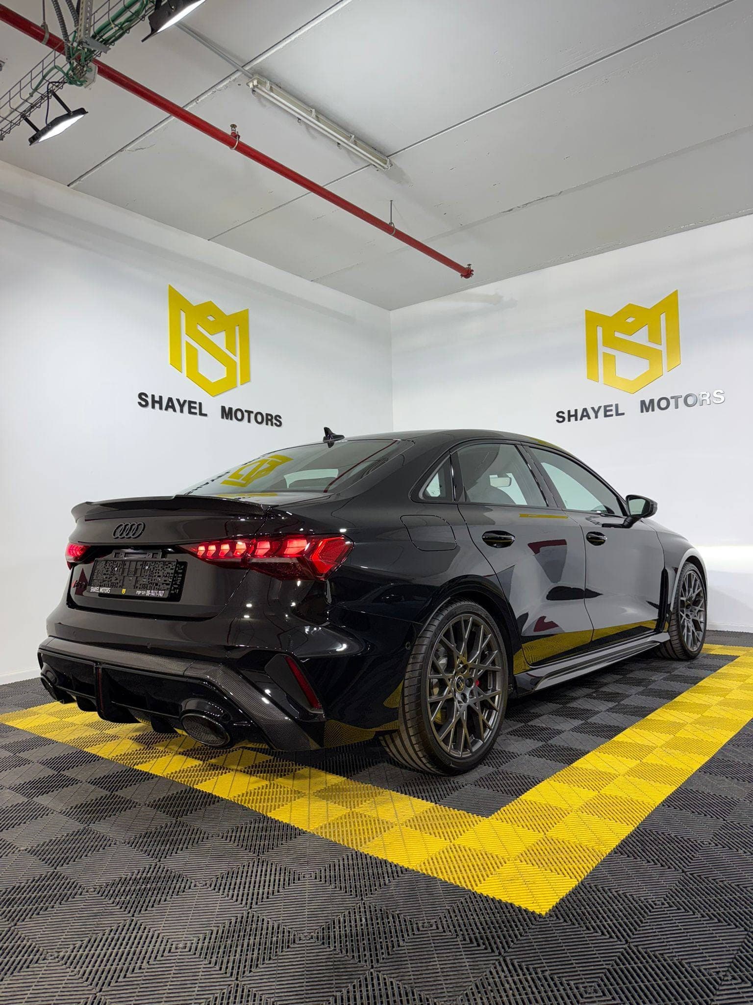 אאודי RS3 quattro