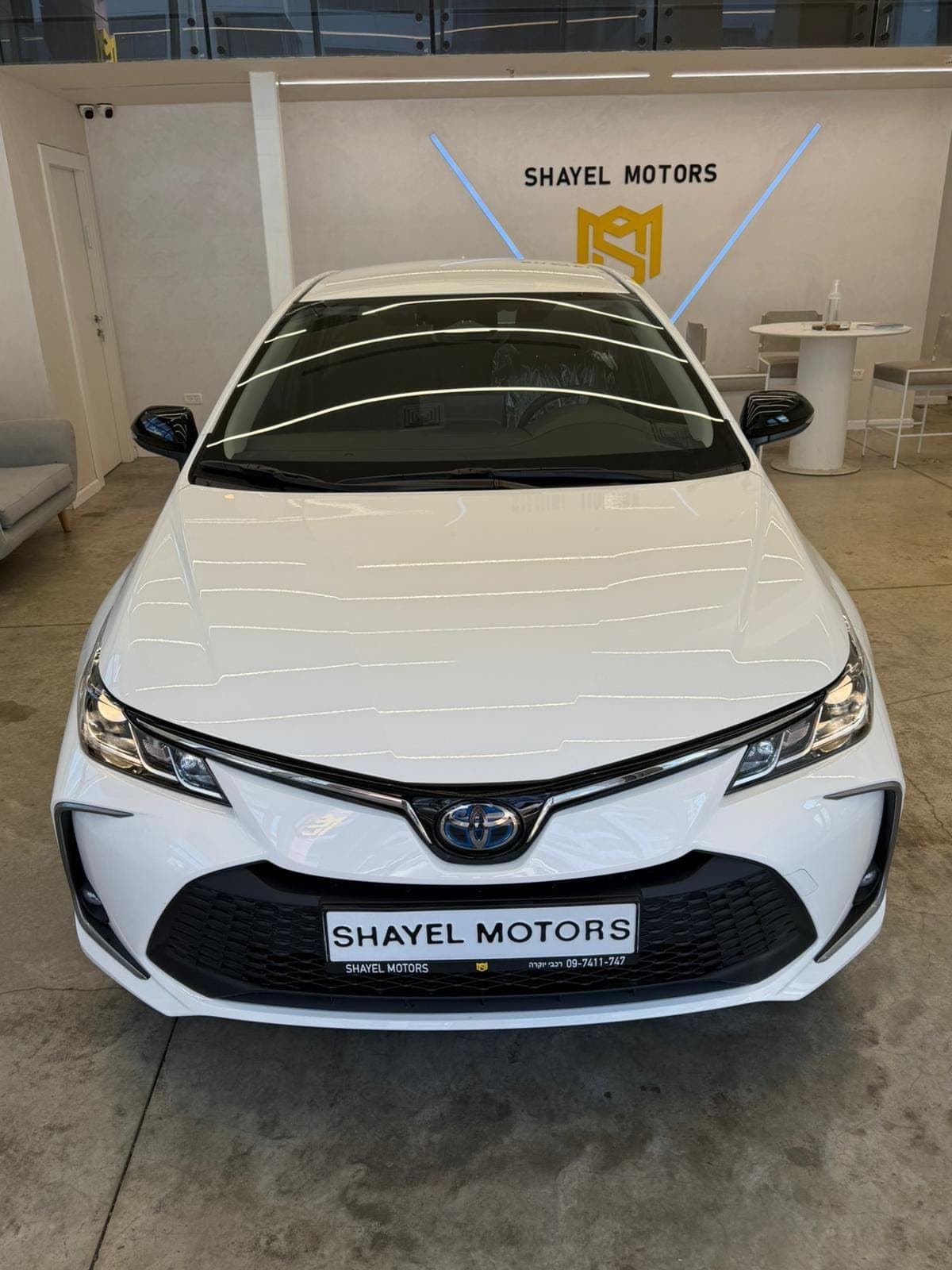 טויוטה Corolla 1.8 Hybrid